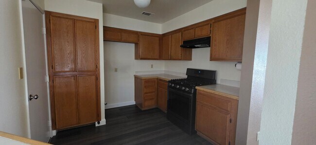 Foto del edificio - Two Bedroom, Two Bathroom Home in Beaumont!