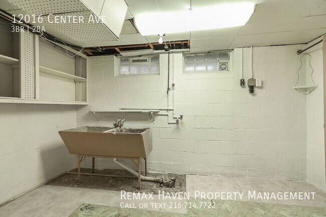 Foto del edificio - 12016 Center Ave., Garfield Heights - Beau...