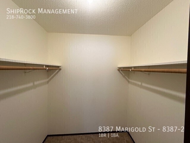 Foto del edificio - 8387 Marigold St