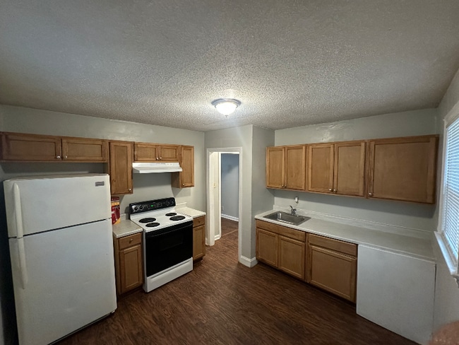 Foto del edificio - 1120 Junia Ave