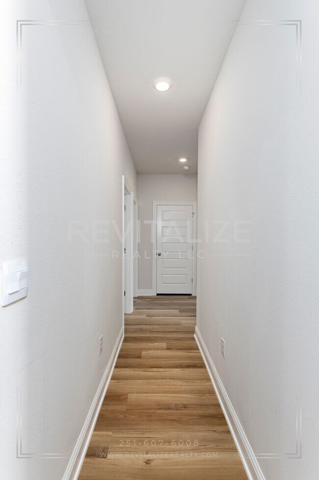 Foto del edificio - Brand-New 5BR Fairhope Home on Corner Lot with Garage