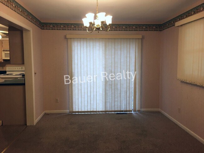 Foto del edificio - Three Bedroom, Southside Ashland