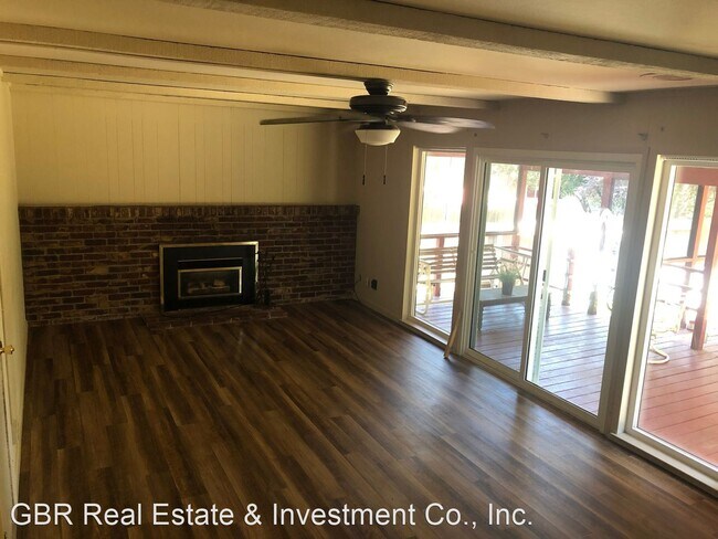 Foto del edificio - 4 br, 2.5 bath House - 1010 Emerald Hills ...