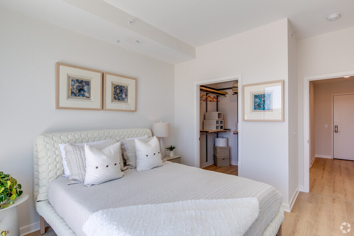 Riverpoint 2121 1st St SW Washington, DC Apartments for Rent in