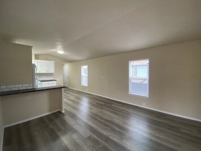 Foto del edificio - 2099 W Plymouth Cir