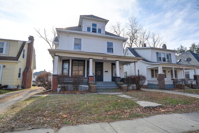 Building Photo - 1441 W Macon St