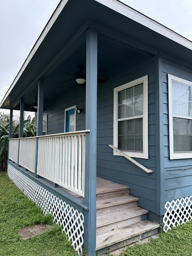 Foto del edificio - 7813 Canal St