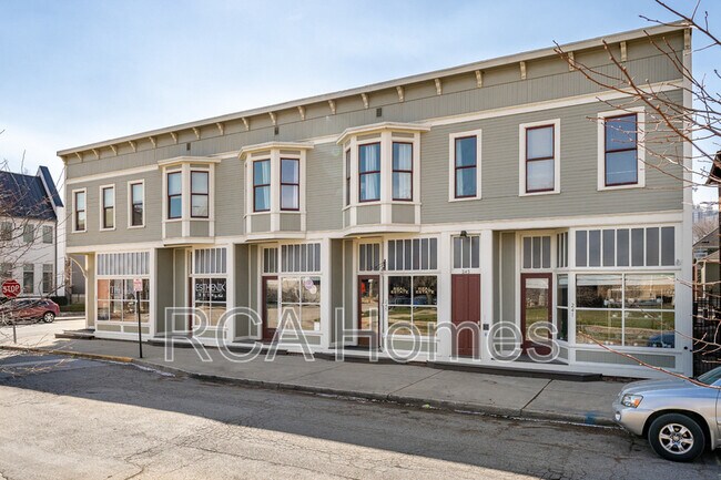 Foto del edificio - 243 E 11th St