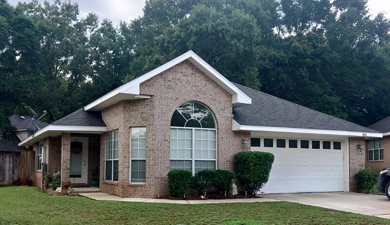 Foto principal - 8046 Brookside Ln