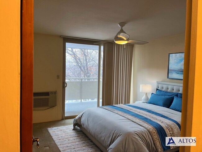 Foto del edificio - 4600 E Asbury Cir