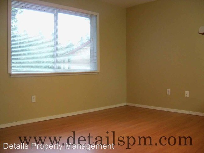 Building Photo - 1318 NW Slate Ln