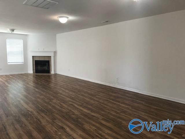 Foto del edificio - 179 Forestbrook Dr