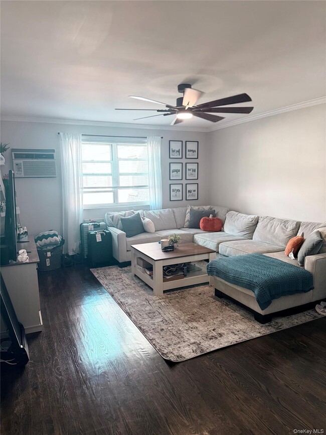 Foto del edificio - 81-10 Langdale St