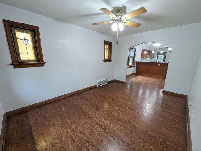 Building Photo - 1533 Louisville Ave