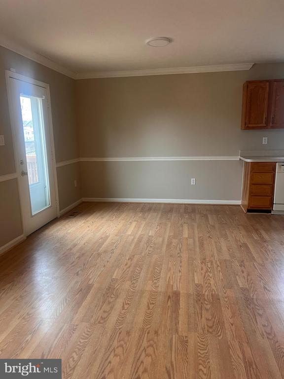 Building Photo - 938 Oak Lee Dr