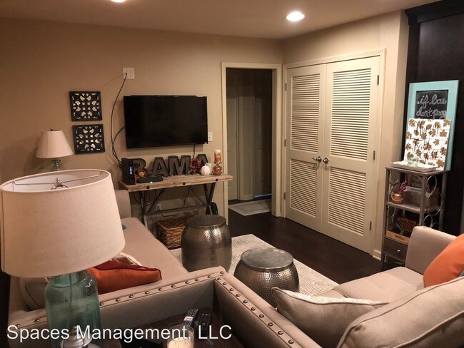 Building Photo - 726 Wallace Wade Ave