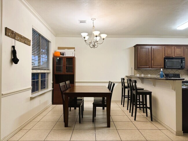 Foto del edificio - 107 Forest Dr Loop