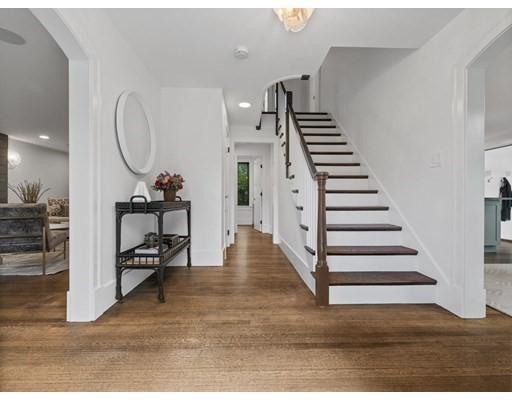 Building Photo - 3 bedroom in Wellesley MA 02482