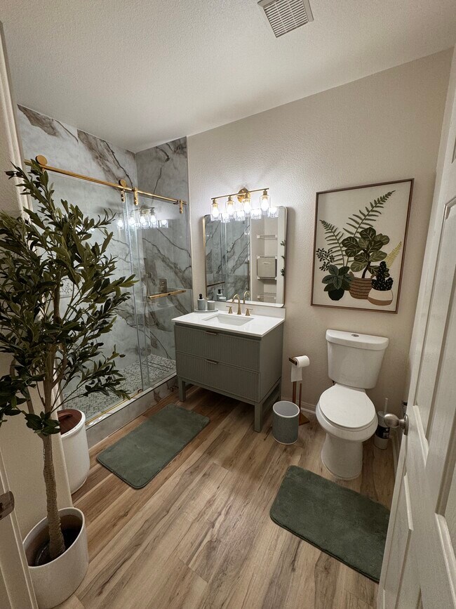 Foto del edificio - 7701 W Robindale Rd