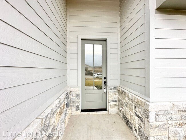 Foto del edificio - 4 br, 2 bath House - 8410 Kasen Avenue