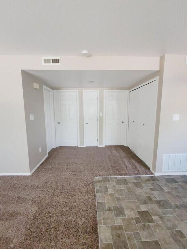 Foto del edificio - Cozy 2-Bedroom Upper-Level Home in Brookwo...