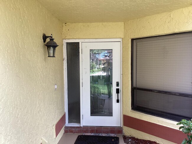 Foto del edificio - 5294 10th Fairway Dr