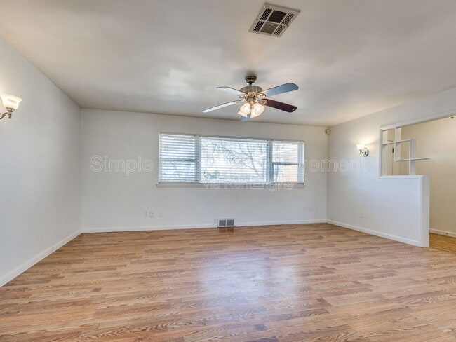 Foto del edificio - 611 Garth Brooks Blvd