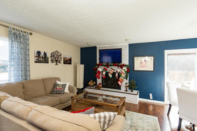 Foto del edificio - 704 Dorsey Way