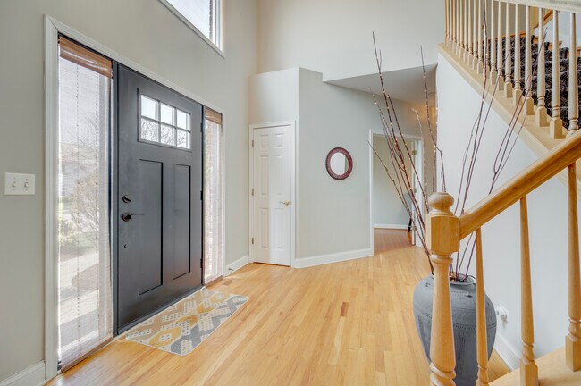 Foto del edificio - 1218 Birchdale Ln