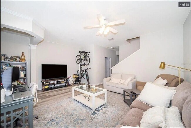 Foto del edificio - 7740 Moser Ave