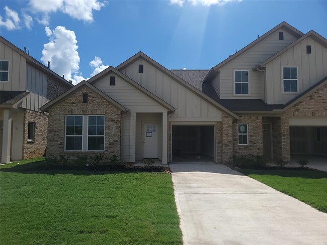 Building Photo - 923 Tillman Ln