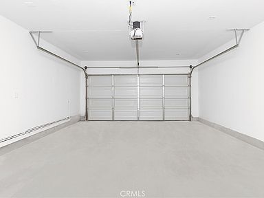 Building Photo - 833 Larimore Ave