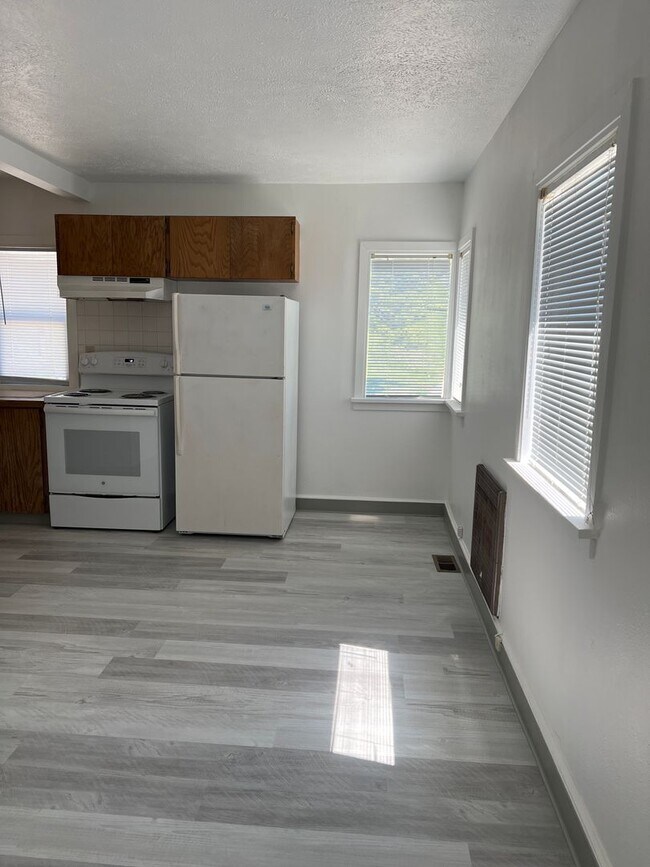 Foto del edificio - 1120-1130 NE Shaw Street