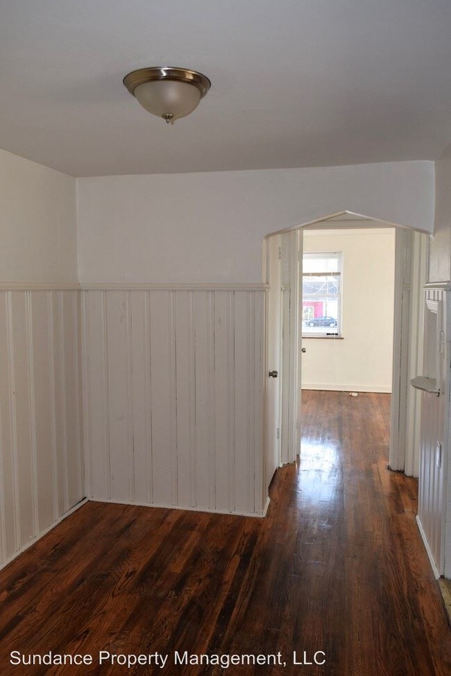 Foto del edificio - 4323-4334 Oakwood Ave