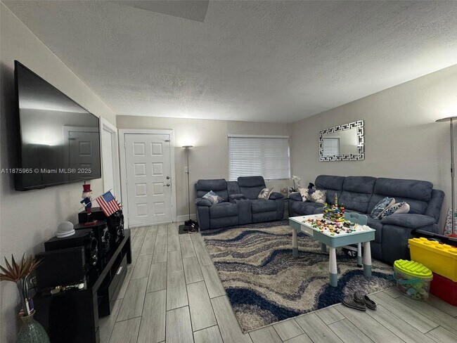 Foto del edificio - 7510 SW 152nd Ave