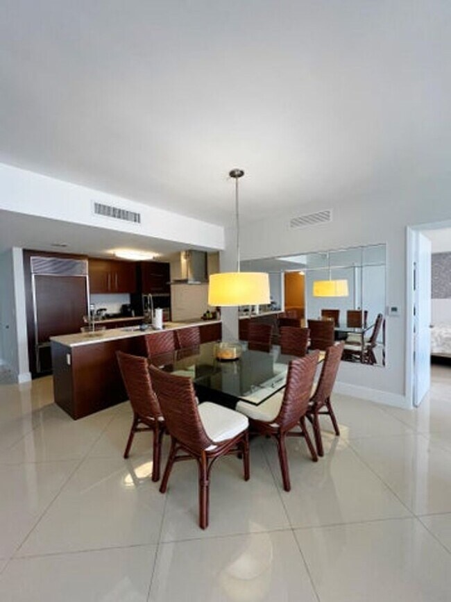 Foto del edificio - 495 Brickell Ave