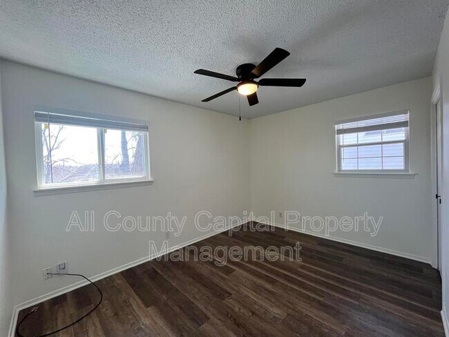 Foto del edificio - 3415 Willowrun Dr