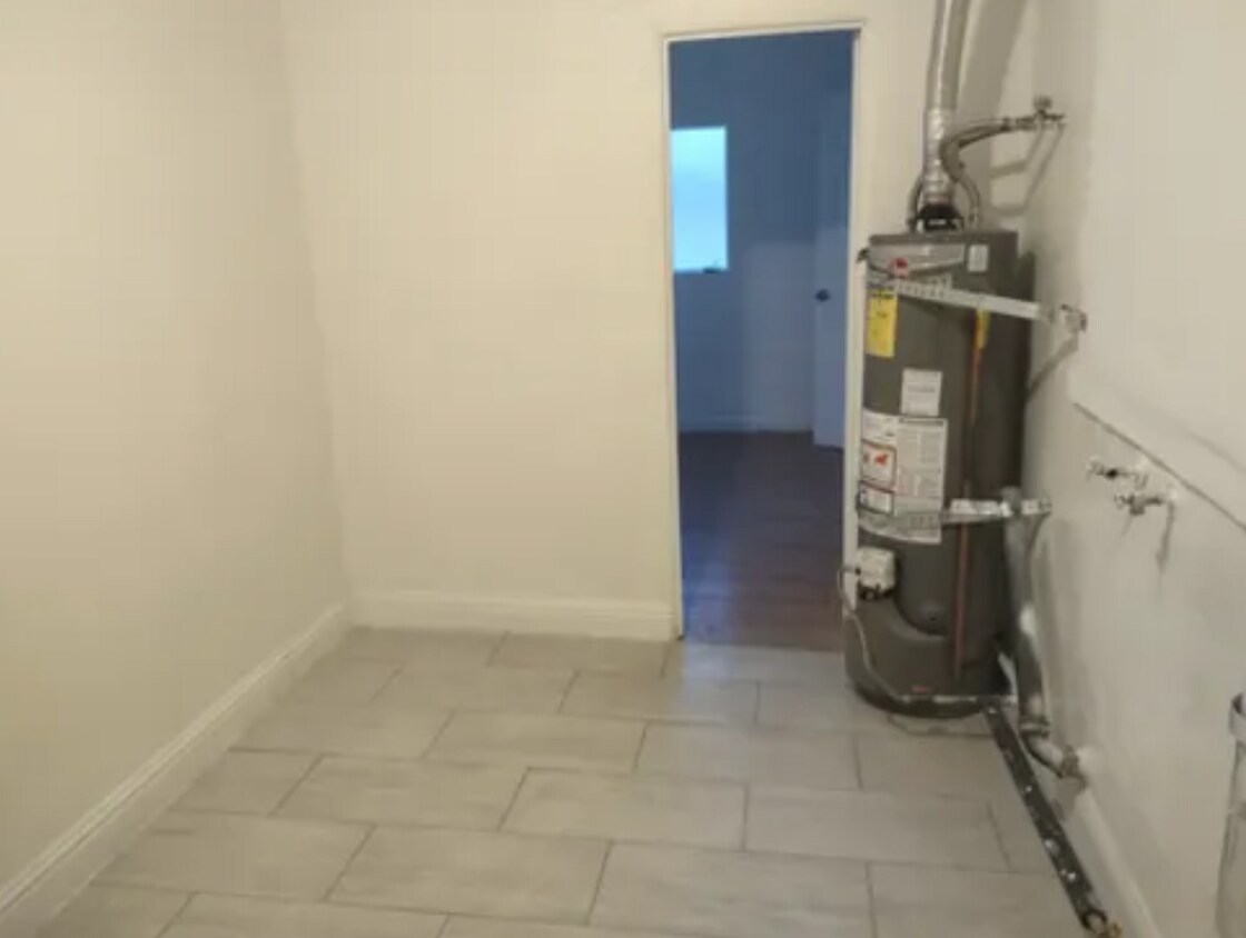 Foto del edificio - 233 Kerr Ave