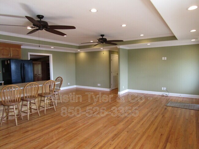 Foto del edificio - 4845 Rooks Dr