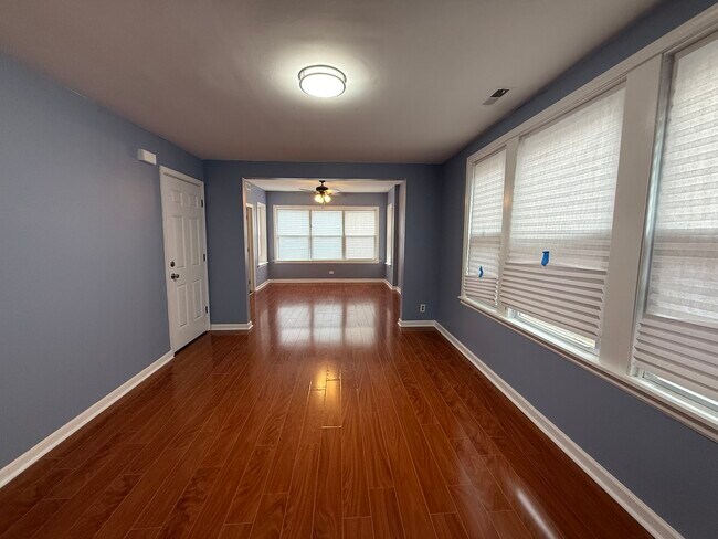Foto del edificio - 7958 S Kingston Ave