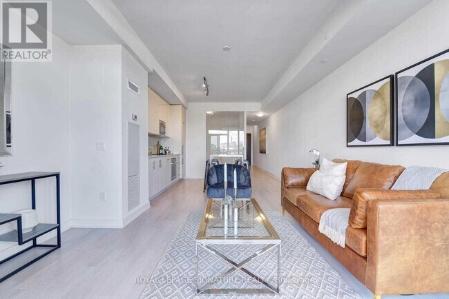 Photo du bâtiment - 330 Richmond St W