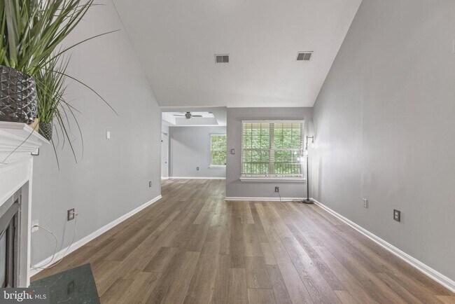 Foto del edificio - 15605 Everglade Ln