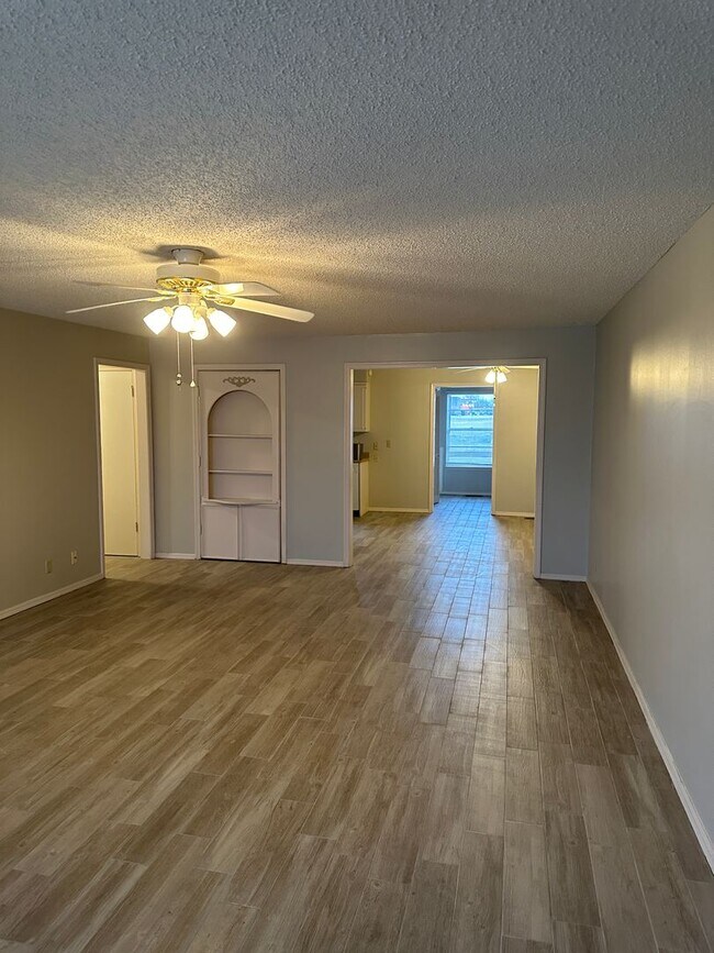 Foto del edificio - 2 Bed 2 Bath Condo