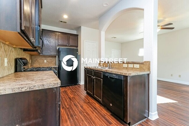 Building Photo - 3 Bedroom Pet-Friendly Home in Conroe, TX ...