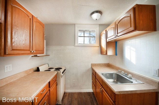 Building Photo - 1 br, 1 bath House - 2539 Medary Avenue