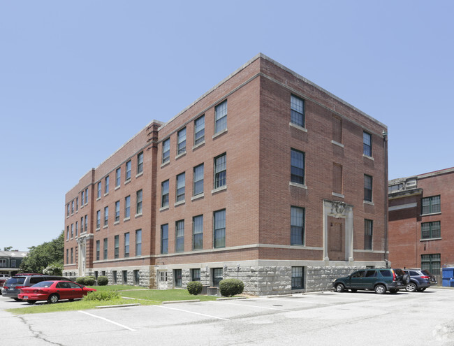 Building Photo - Lofts at Soma