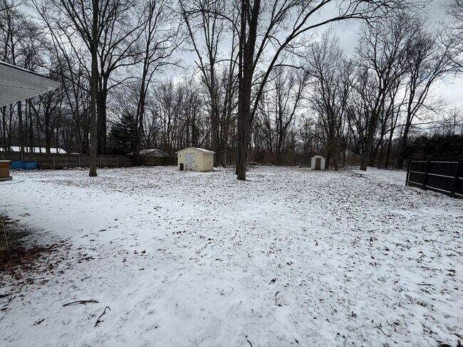 Foto del edificio - 6140 Scotch Blue Dr