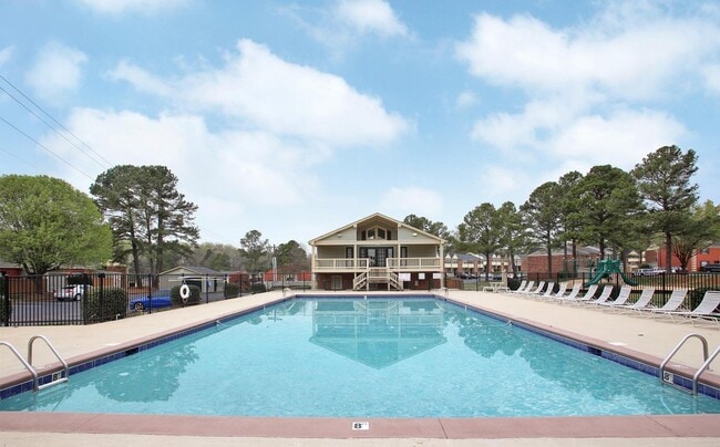 Building Photo - Country Club Apartments