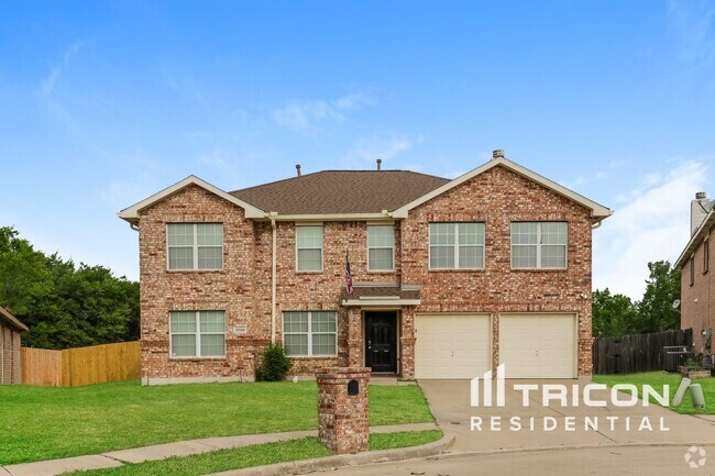 Building Photo - 5749 Lionfish Way