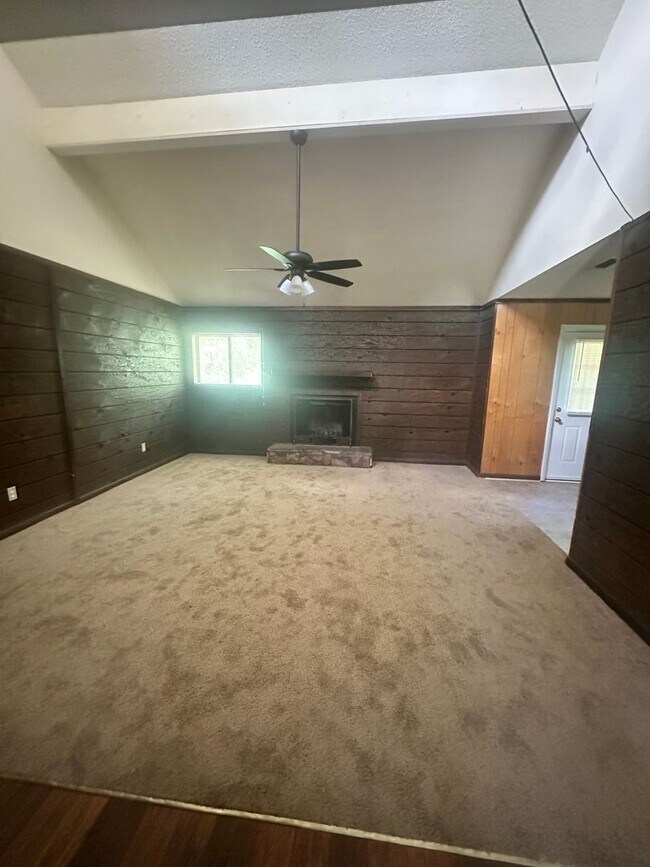 Building Photo - Beautiful Home in Valdosta, Ga!
